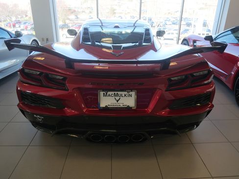 Used 2023 Chevrolet Corvette Z06 w/ Z07 Performance Package image 4