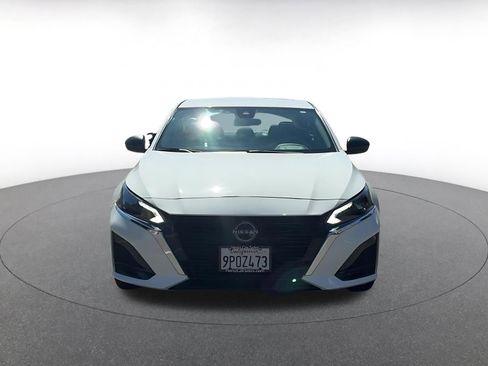 Used 2025 Nissan Altima 2.5 SV image 4