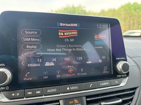 Used 2019 Nissan Altima 2.5 SV FWD image 16