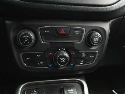 Used 2020 Jeep Compass Sport image 16