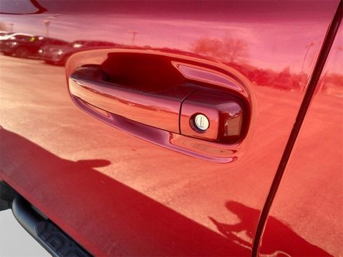 Used 2020 Toyota 4Runner SR5 image 16