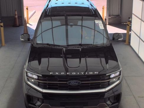 Used 2025 Ford Expedition Max King Ranch AWD/4WD image 2