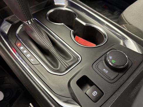 Used 2019 Chevrolet Traverse LT image 14