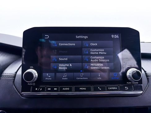 Used 2024 Mitsubishi Outlander ES FWD image 16
