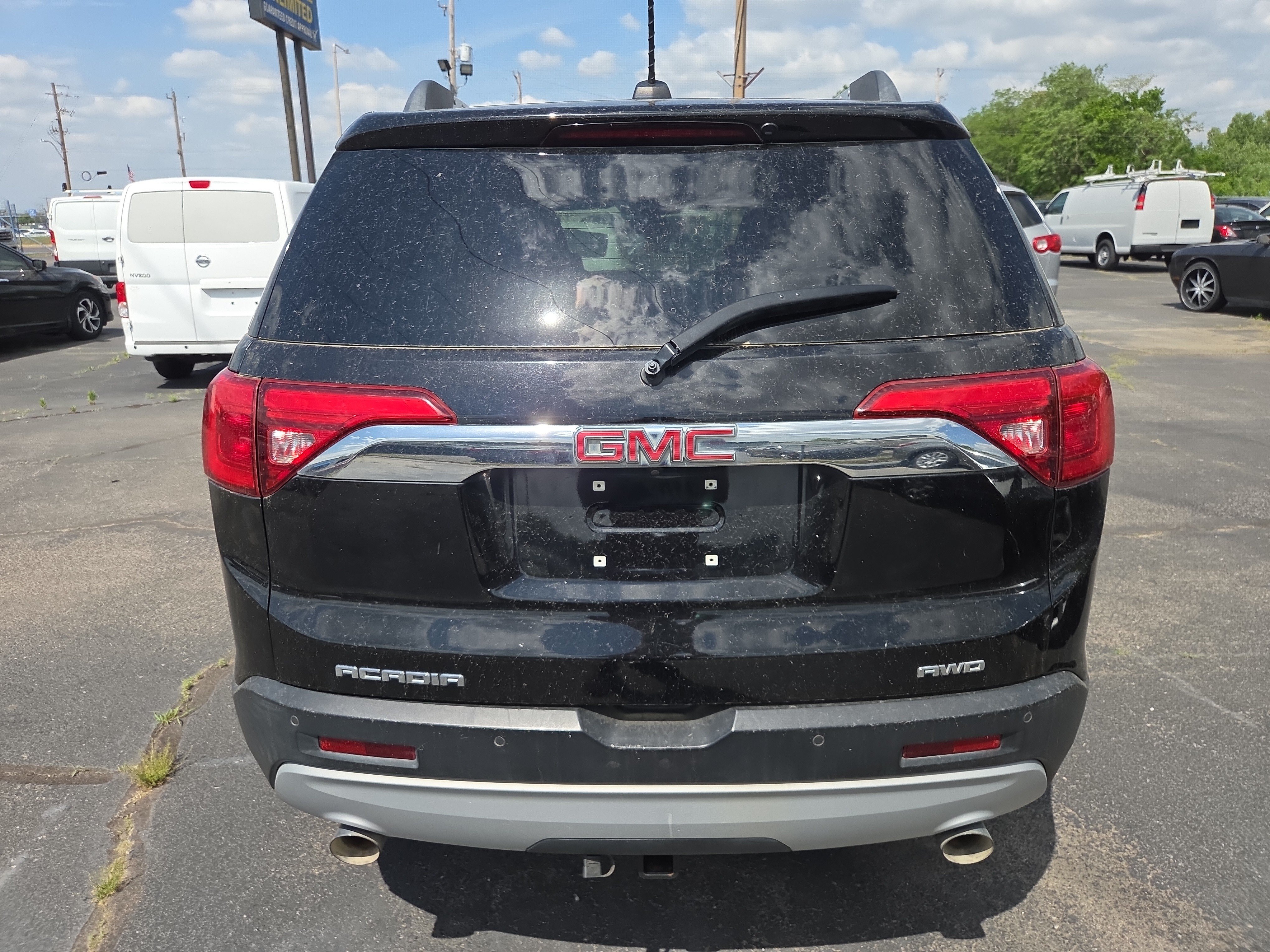 Used 2018 GMC Acadia SLT AWD/4WD image 4