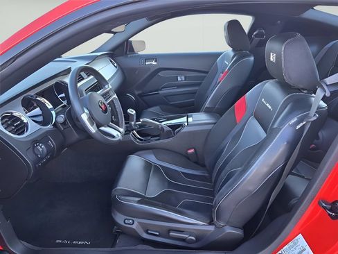 Used 2011 Ford Mustang GT Premium w/ Comfort Pkg RWD image 13
