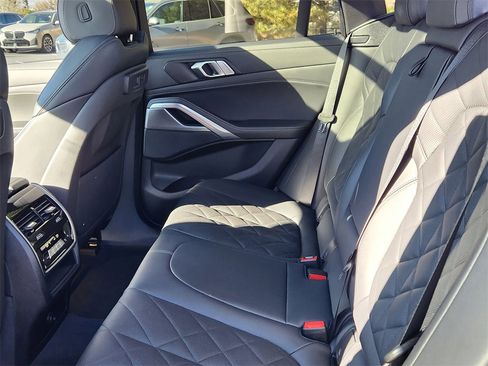 Used 2023 BMW X6 xDrive40i image 10