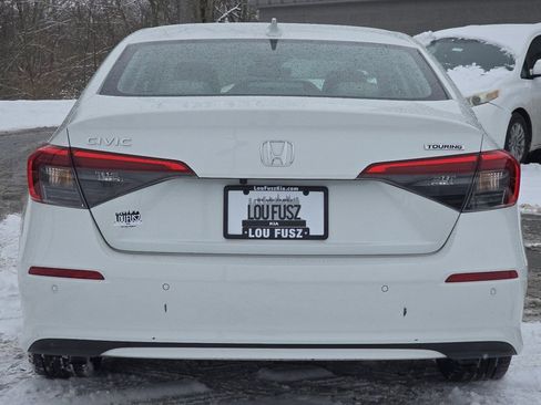 Used 2023 Honda Civic Touring image 14