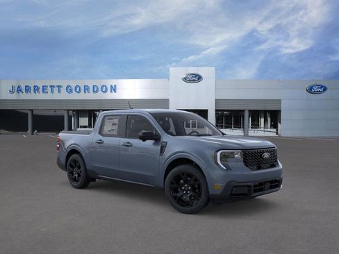 New 2025 Ford Maverick Lariat w/ Black Appearance Package image 7