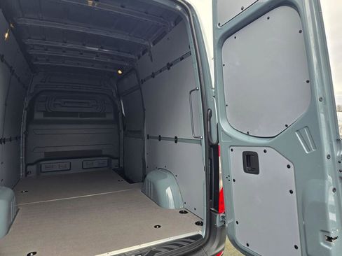 New 2025 Mercedes-Benz Sprinter 2500 image 17