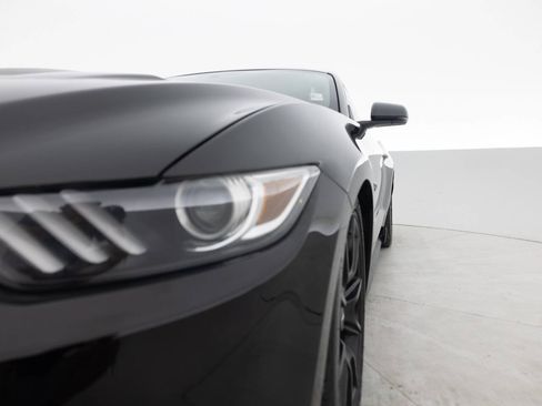 Used 2017 Ford Mustang GT Premium w/ Black Accent Package RWD image 12
