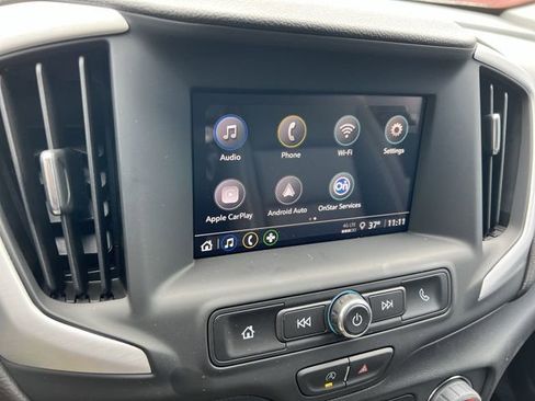 Used 2023 GMC Terrain SLE w/ Driver Convenience Package image 11