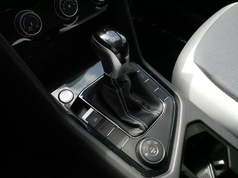 Certified 2025 Volkswagen Taos S AWD/4WD image 24