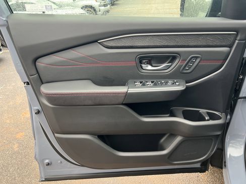 New 2026 Honda Pilot Black Edition image 16