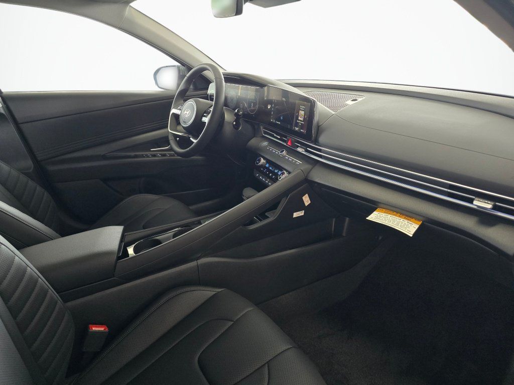 New 2026 Hyundai Elantra Limited FWD image 42