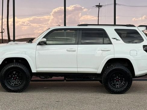 Used 2018 Toyota 4Runner TRD Off-Road Premium image 4