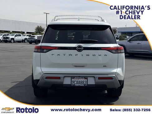 Used 2022 Nissan Pathfinder SL w/ SL Premium Package FWD image 5