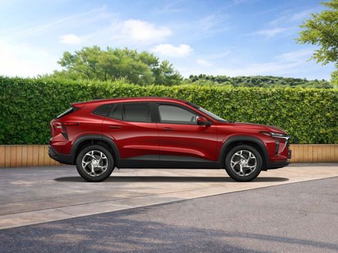 New 2026 Chevrolet Trax LS w/ LS Convenience Package FWD image 3