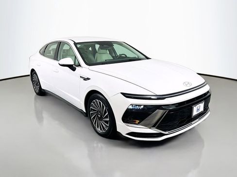 Used 2025 Hyundai Sonata SEL FWD image 3