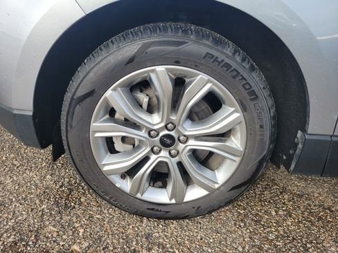 Used 2024 Ford Edge Titanium image 26