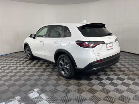 New 2026 Honda HR-V LX image 3