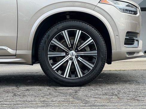 Used 2023 Volvo XC90 B5 Plus image 3