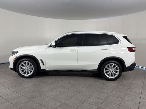 Used 2021 BMW X5 xDrive40i w/ Premium Package 2 AWD/4WD image 2
