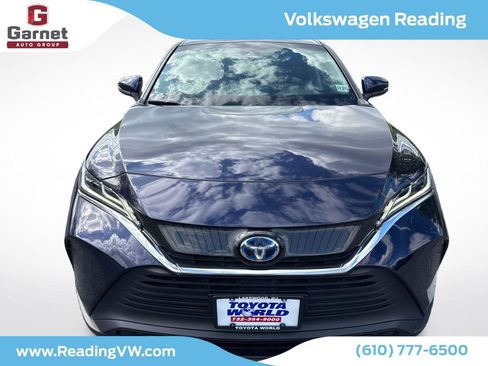 Used 2023 Toyota Venza LE AWD/4WD image 8