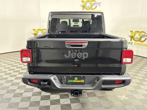 New 2026 Jeep Gladiator Sport image 7