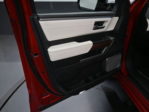 Used 2023 Toyota Sequoia Capstone image 31