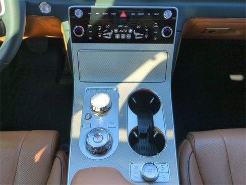 Certified 2025 Genesis GV80 2.5T Prestige image 17