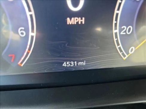 Certified 2025 Jeep Grand Cherokee Altitude image 19