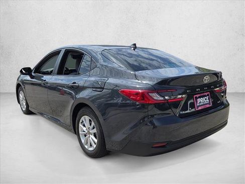 Used 2025 Toyota Camry LE FWD image 8