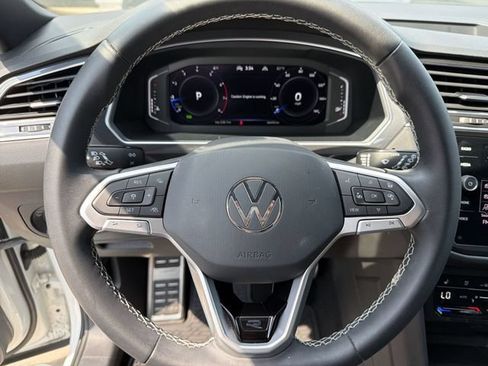 Used 2023 Volkswagen Tiguan SEL R-Line AWD/4WD image 16