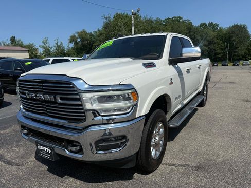 Used 2019 RAM 2500 Laramie AWD/4WD image 2
