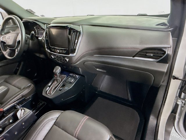 Used 2022 Chevrolet Traverse RS FWD image 26