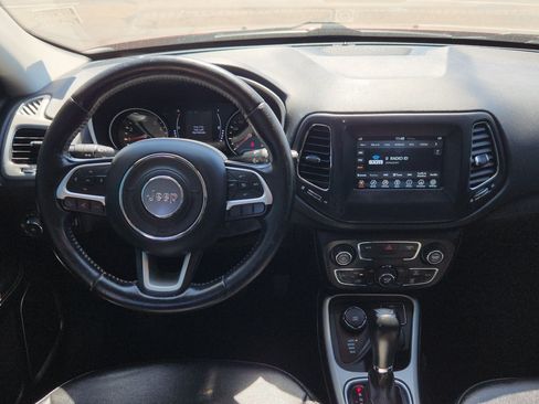 Used 2020 Jeep Compass Latitude AWD/4WD image 18