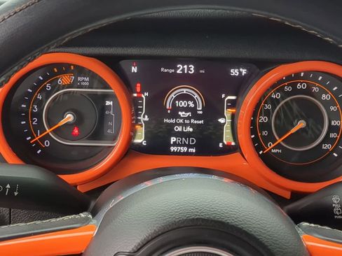 Used 2019 Jeep Wrangler Unlimited Sahara w/ Cold Weather Group AWD/4WD image 32