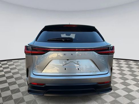 Used 2023 Lexus NX 350 Premium image 3