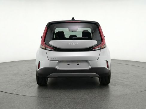 Used 2025 Kia Soul LX w/ LX Technology Package FWD image 7