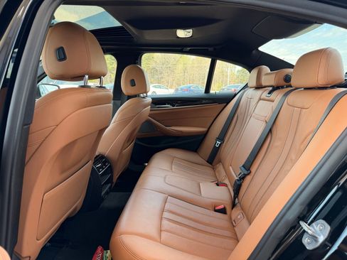 Used 2019 BMW 540i w/ Premium Package image 13