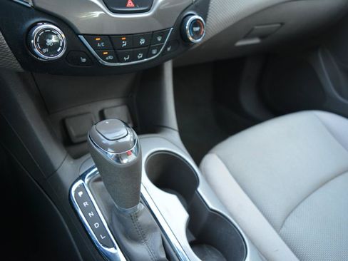 Used 2016 Chevrolet Cruze LT w/ Convenience Package FWD image 26