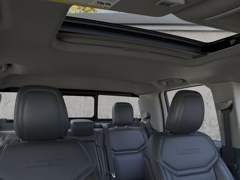 New 2025 Ford Maverick Lobo image 12