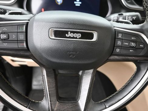 Used 2022 Jeep Grand Cherokee L Limited AWD/4WD image 20