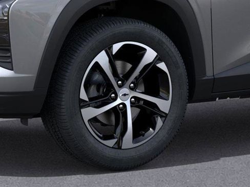 New 2026 Chevrolet Trax RS w/ Sunroof Package image 5