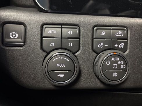 New 2026 Chevrolet Silverado 1500 High Country AWD/4WD image 31