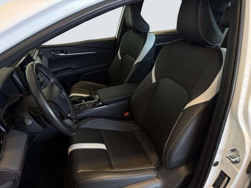 Used 2025 Toyota Camry SE FWD image 27