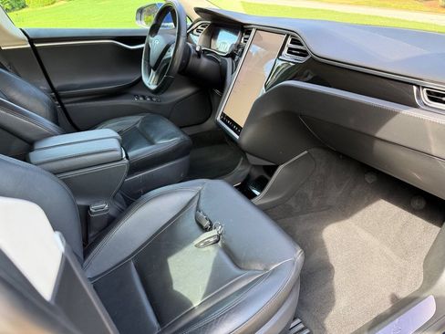 Used 2015 Tesla Model S 70D AWD/4WD image 21