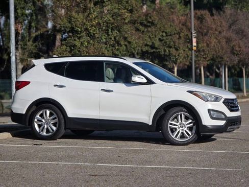 Used 2013 Hyundai Santa Fe Sport 2.0T image 4