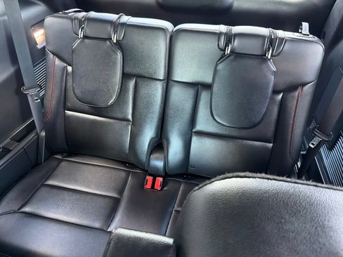 Used 2023 Ford Explorer ST-Line RWD image 12
